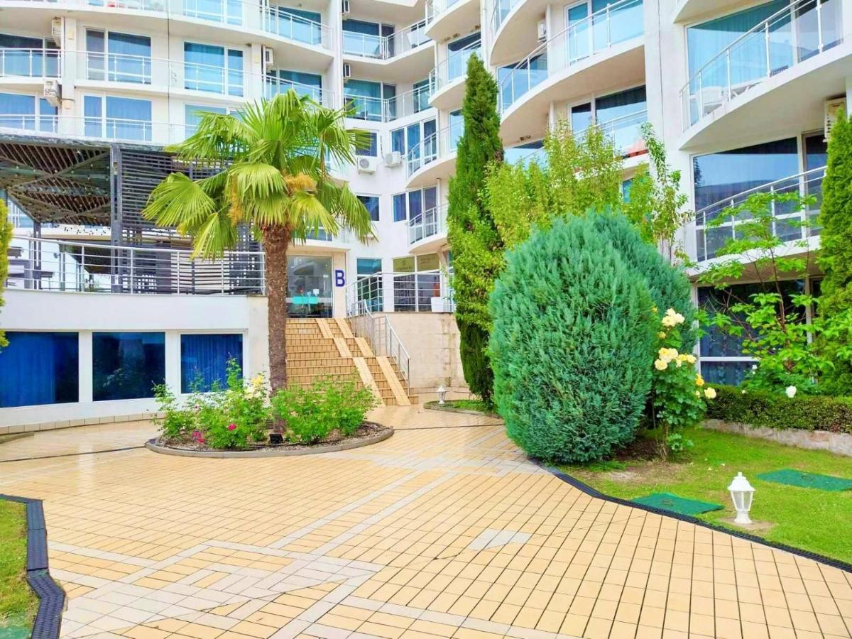 Design Studio In Atlantis Resort&Spa, Burgas Airport Εξωτερικό φωτογραφία