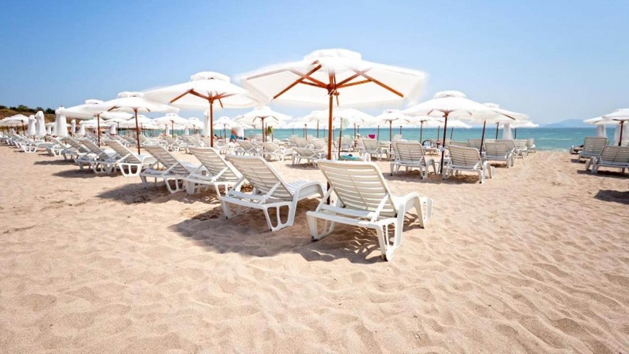 Design Studio In Atlantis Resort&Spa, Burgas Airport Εξωτερικό φωτογραφία