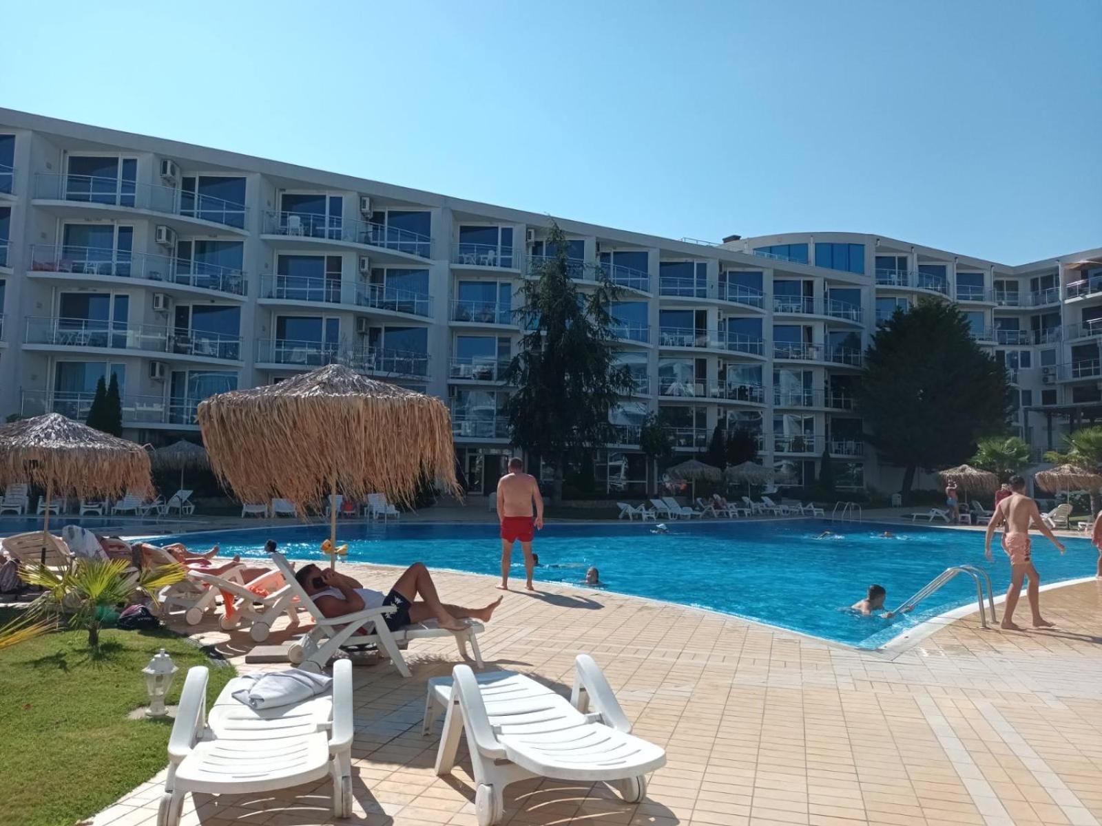 Design Studio In Atlantis Resort&Spa, Burgas Airport Εξωτερικό φωτογραφία